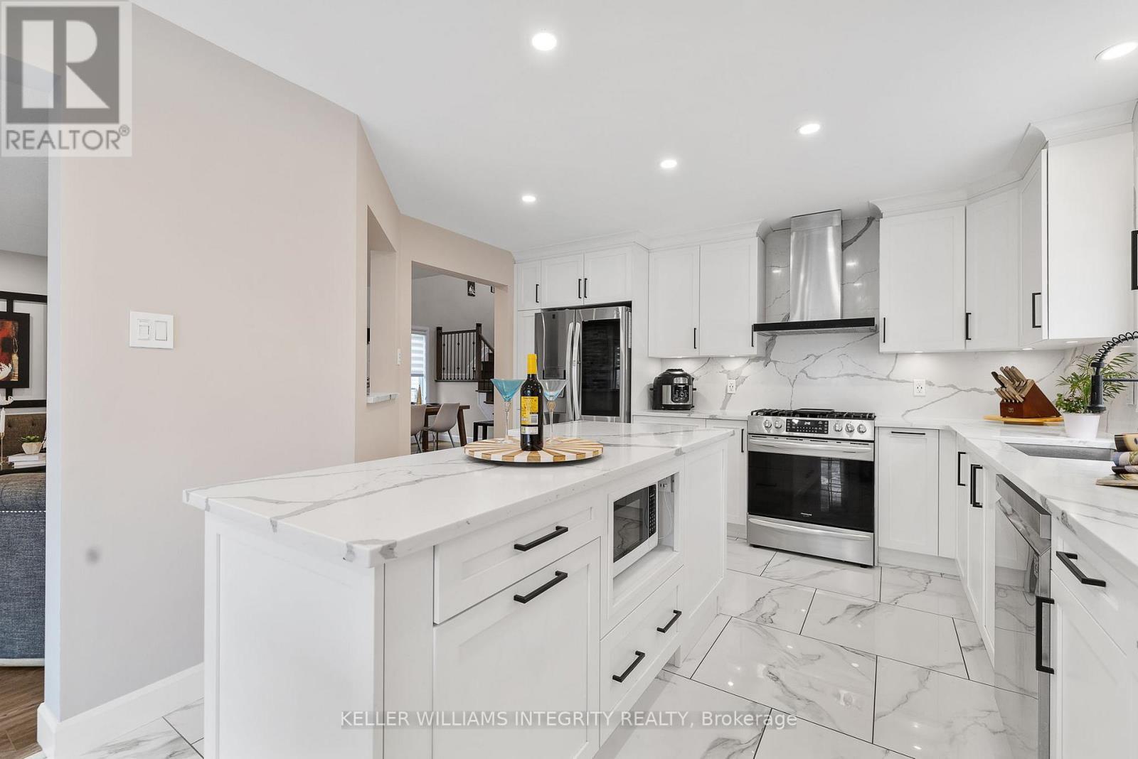 












644 DEVONWOOD CIRCLE

,
Ottawa,




Ontario
K1T4E7

