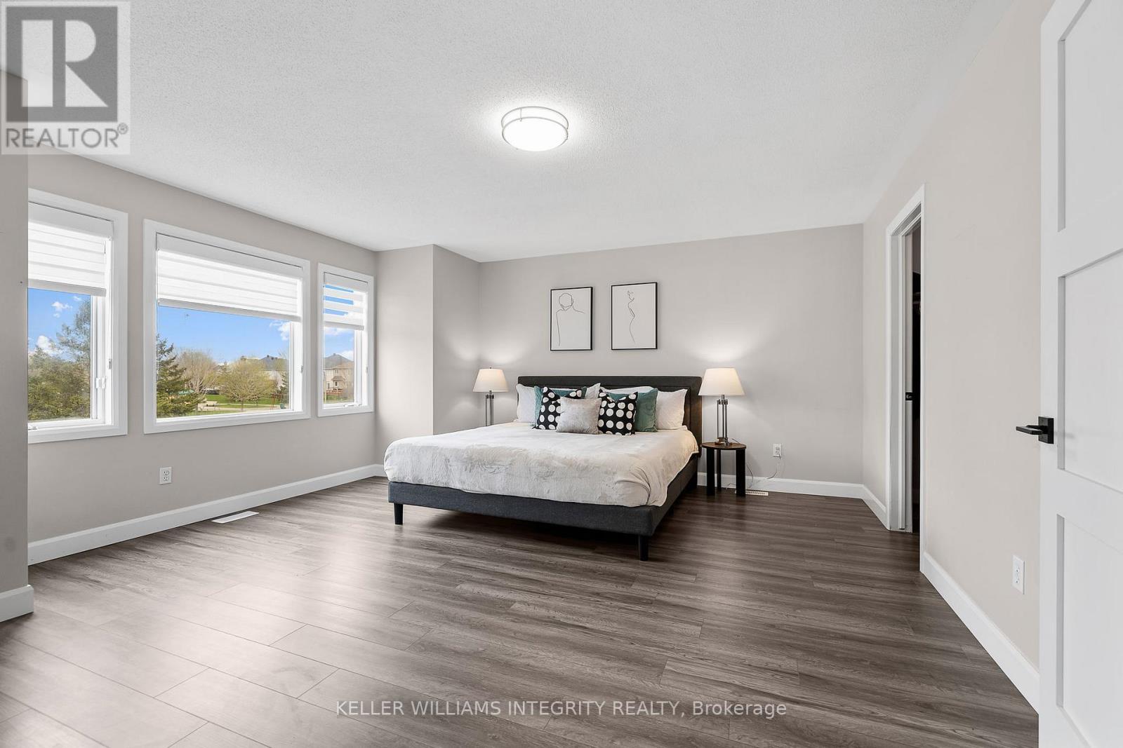 












644 DEVONWOOD CIRCLE

,
Ottawa,




Ontario
K1T4E7

