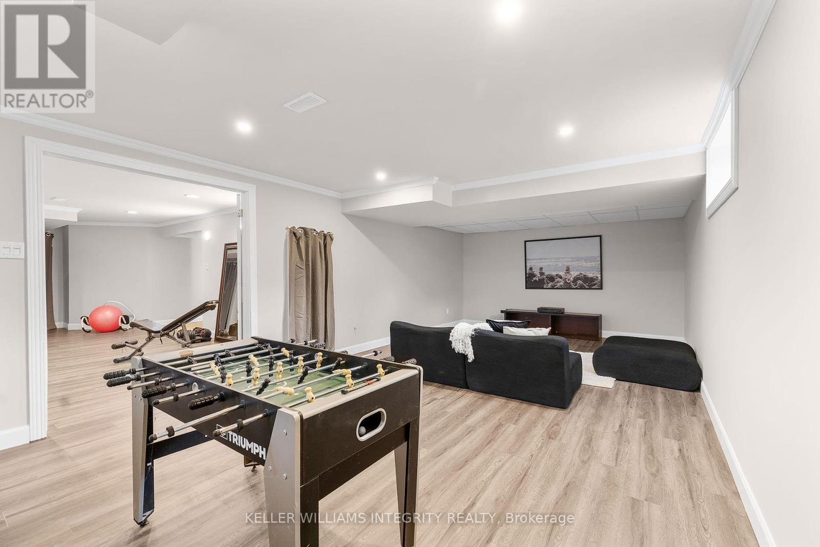 












644 DEVONWOOD CIRCLE

,
Ottawa,




Ontario
K1T4E7


