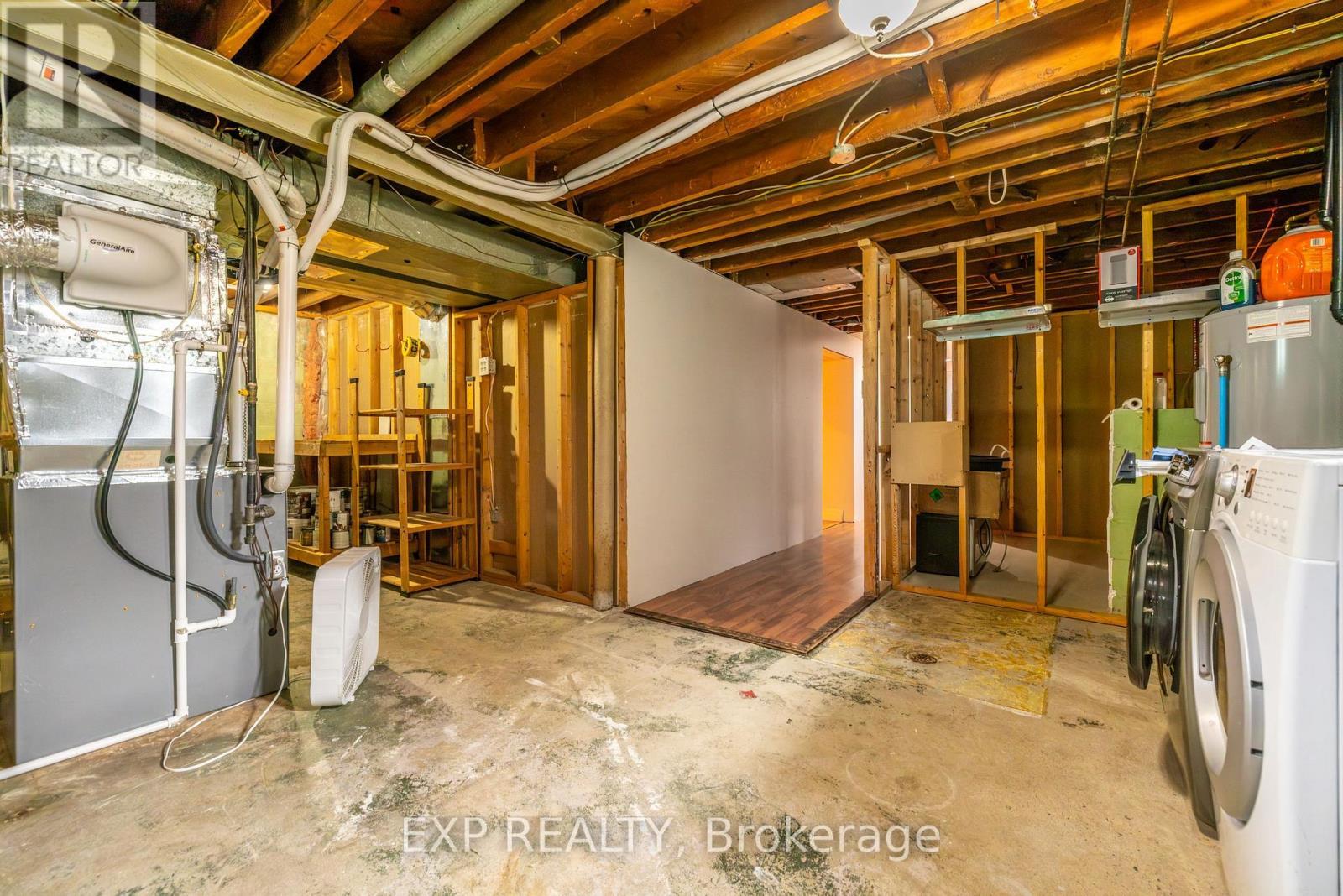 












1954 ROSEBELLA AVENUE

,
Ottawa,




Ontario
K1T1G7

