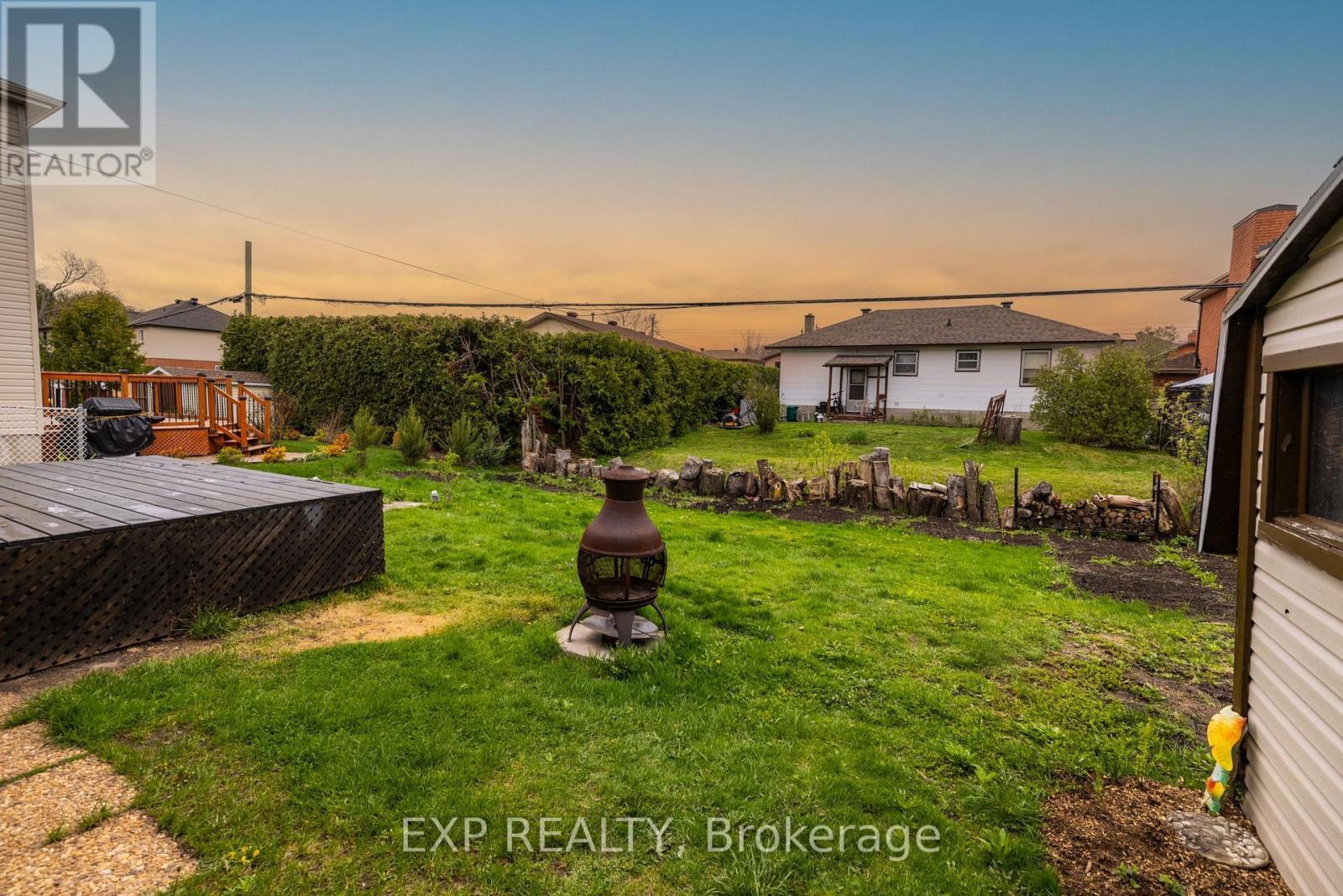 












1954 ROSEBELLA AVENUE

,
Ottawa,




Ontario
K1T1G7

