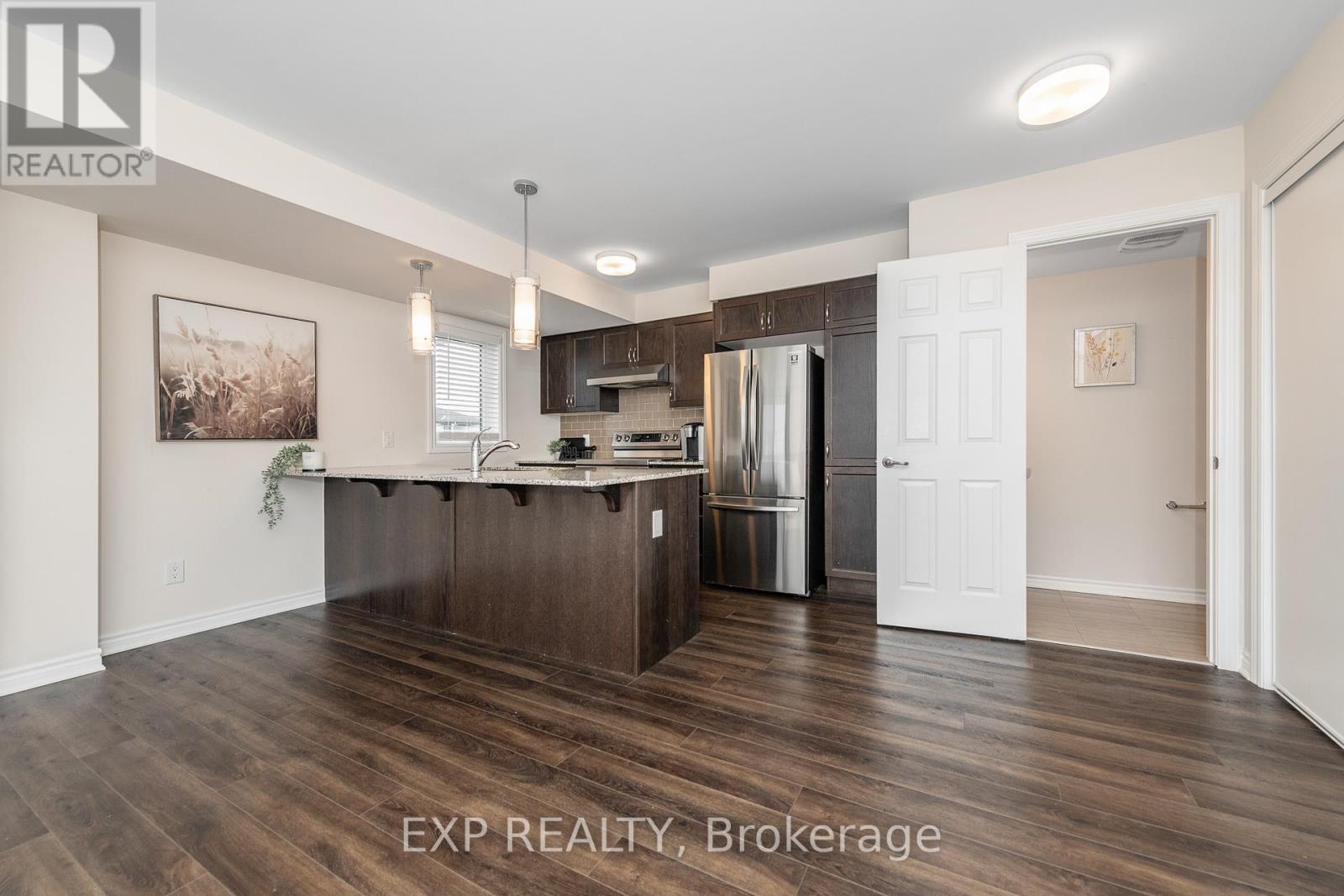 












723 ROUNCEY ROAD

,
Ottawa,




Ontario
K2V0S2

