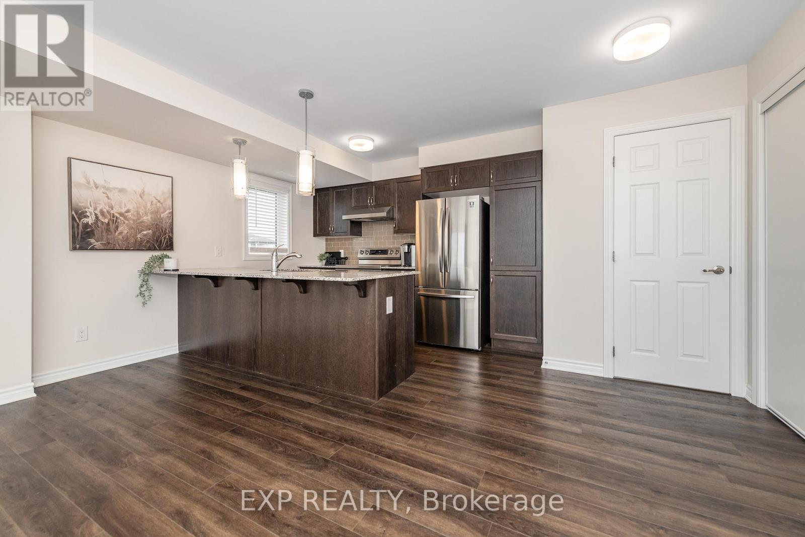 












723 ROUNCEY ROAD

,
Ottawa,




Ontario
K2V0S2

