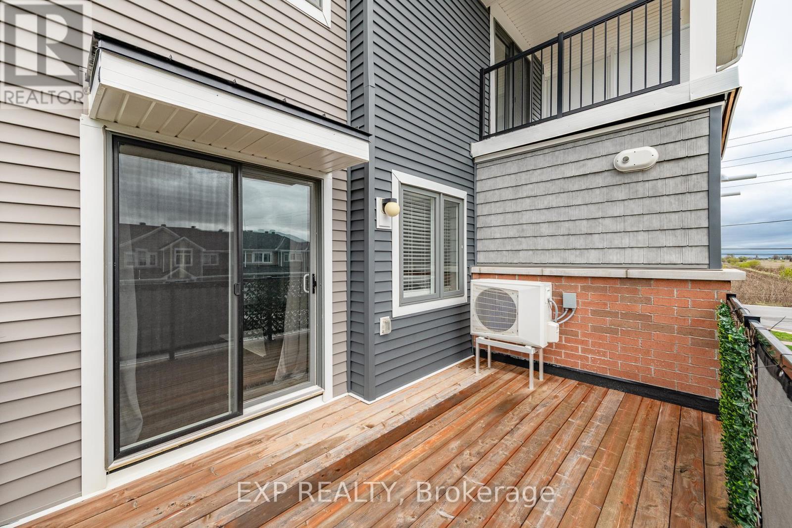 












723 ROUNCEY ROAD

,
Ottawa,




Ontario
K2V0S2

