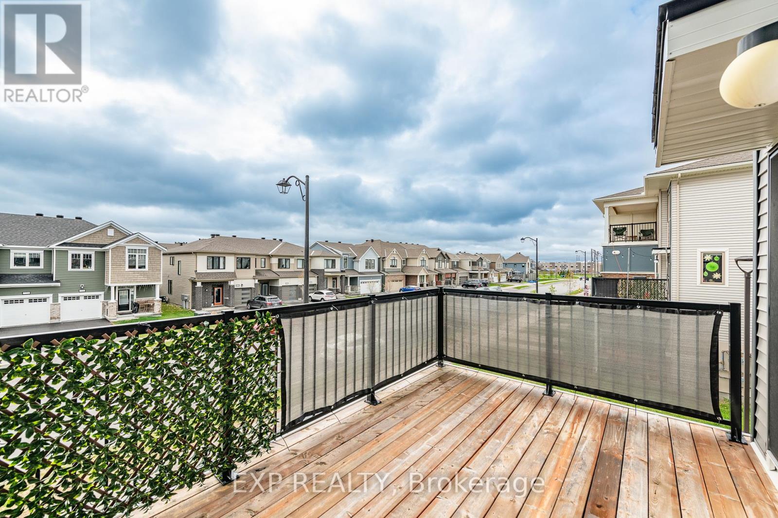 












723 ROUNCEY ROAD

,
Ottawa,




Ontario
K2V0S2

