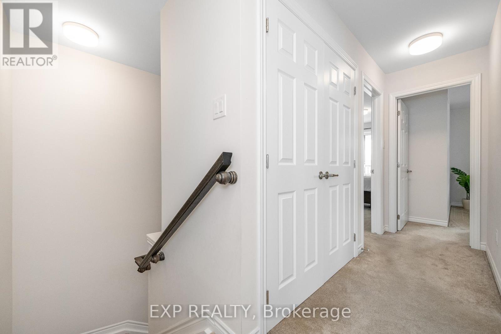 












723 ROUNCEY ROAD

,
Ottawa,




Ontario
K2V0S2

