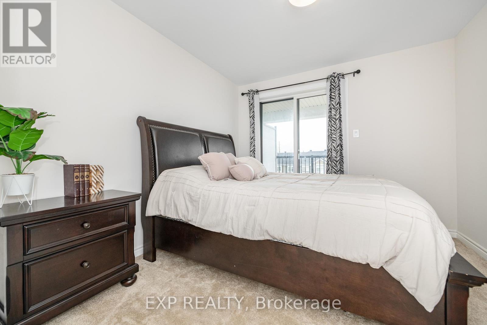 












723 ROUNCEY ROAD

,
Ottawa,




Ontario
K2V0S2

