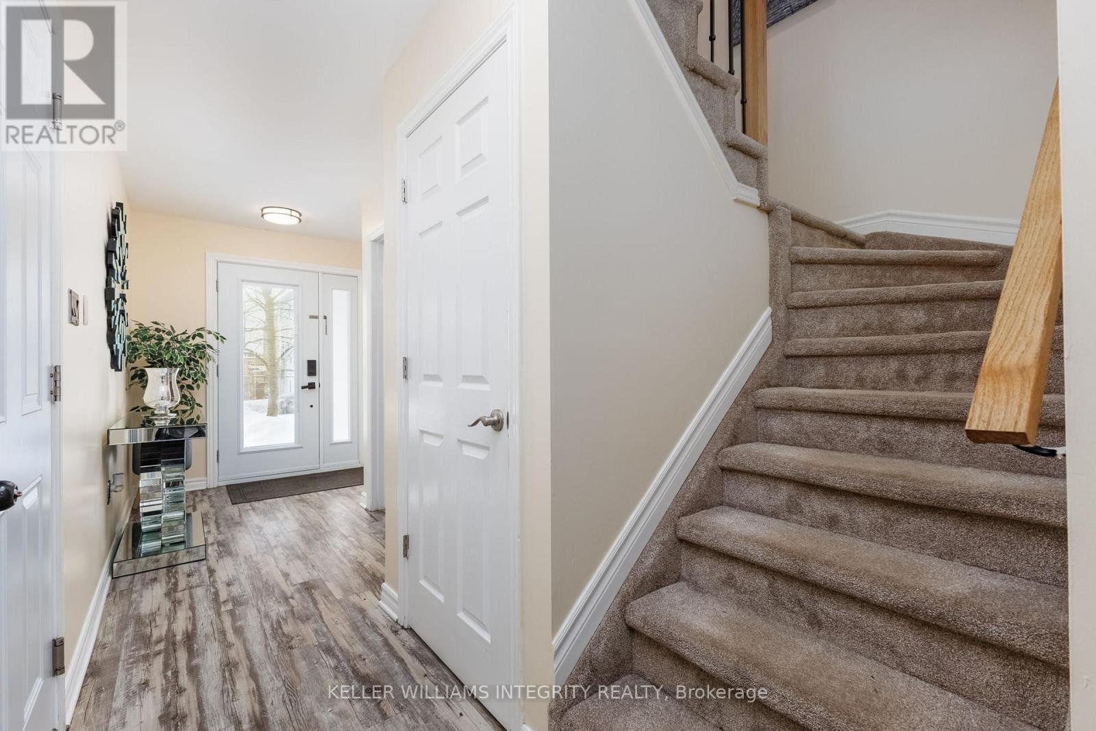 












282 JASPER CRESCENT

,
Clarence-Rockland,




Ontario
K4K0B9


