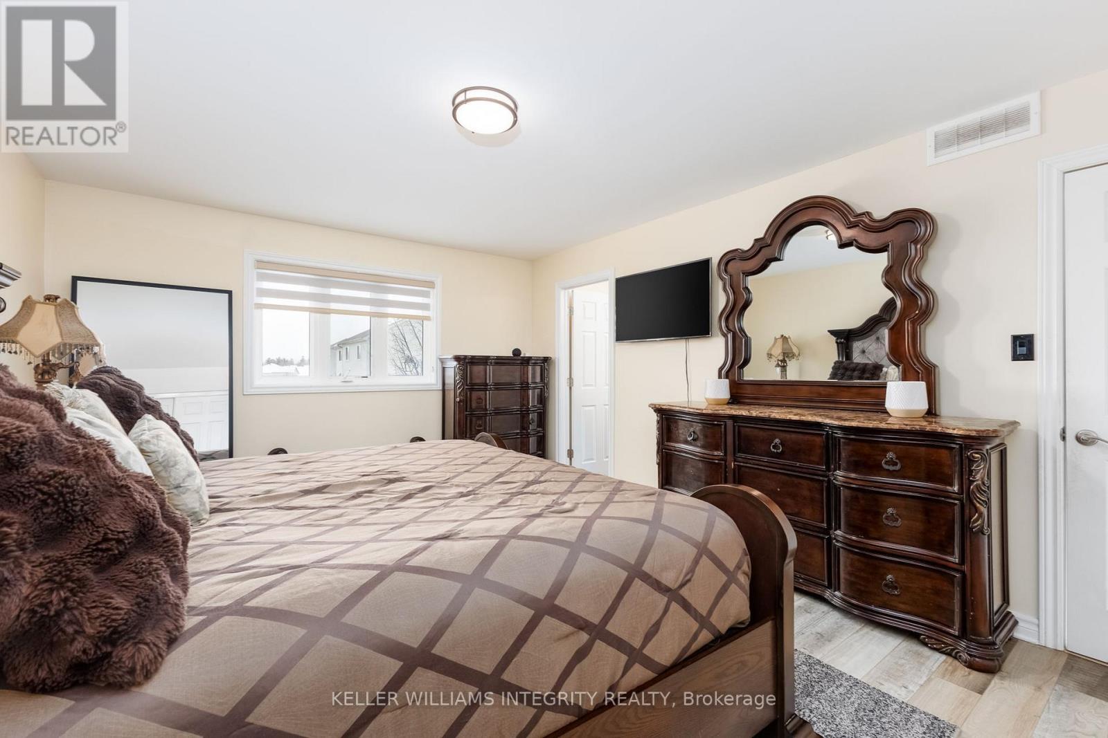 












282 JASPER CRESCENT

,
Clarence-Rockland,




Ontario
K4K0B9

