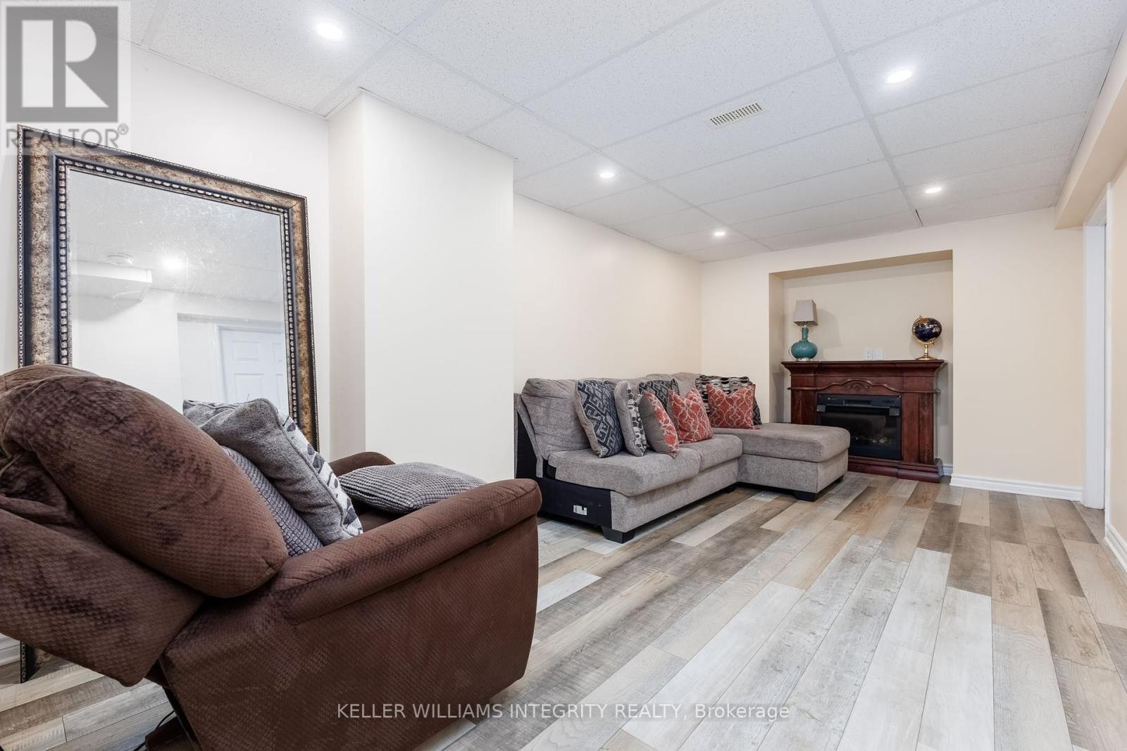 












282 JASPER CRESCENT

,
Clarence-Rockland,




Ontario
K4K0B9

