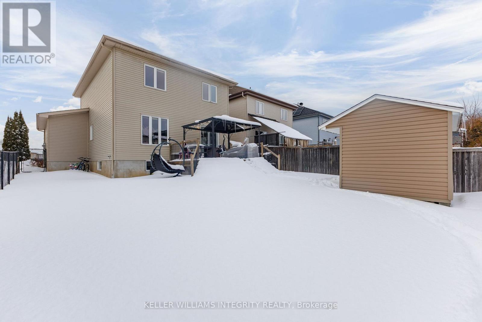 












282 JASPER CRESCENT

,
Clarence-Rockland,




Ontario
K4K0B9

