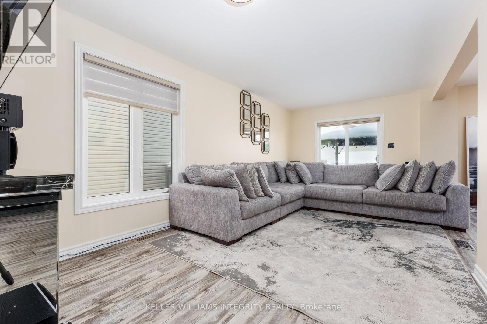 












282 JASPER CRESCENT

,
Clarence-Rockland,




Ontario
K4K0B9

