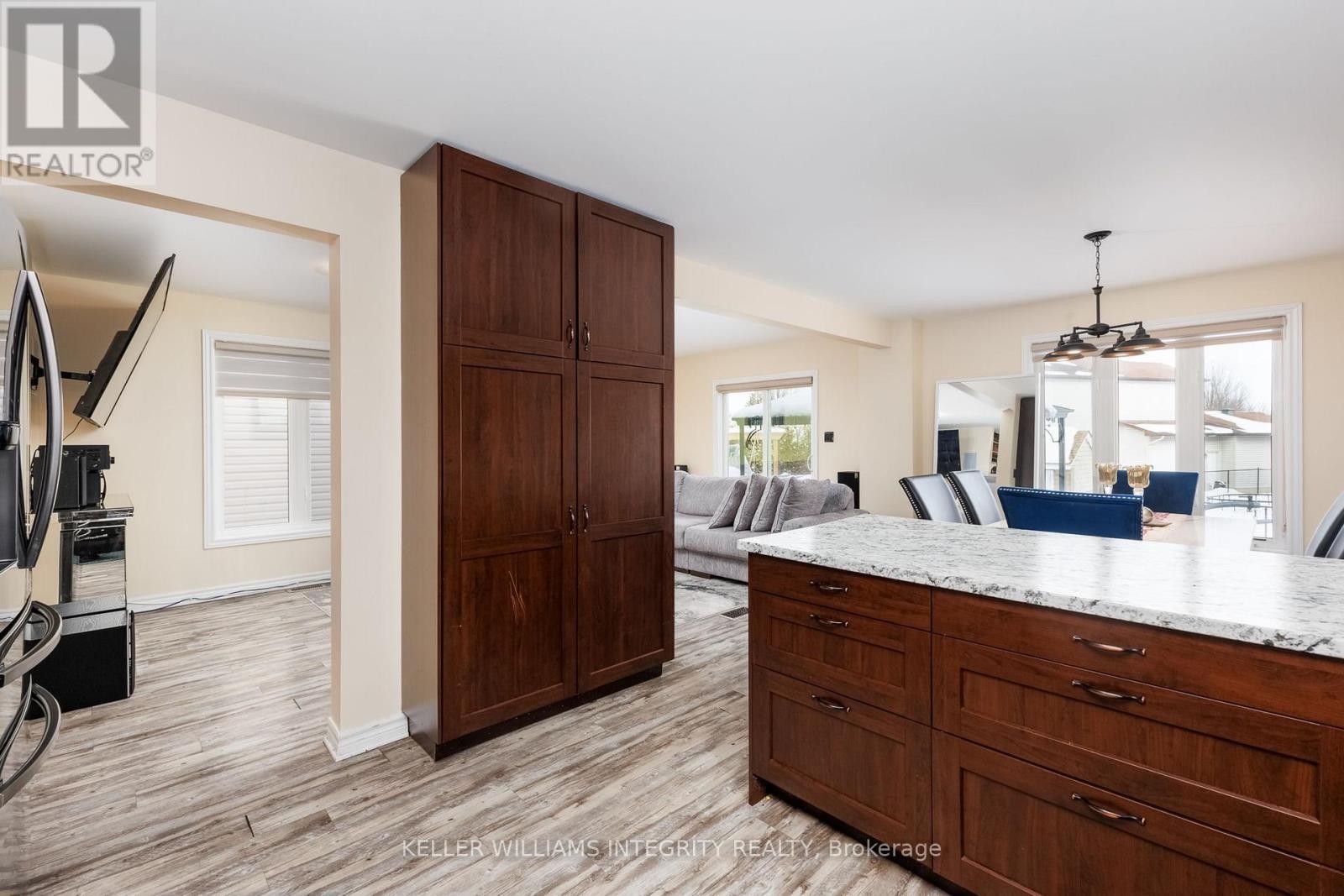 












282 JASPER CRESCENT

,
Clarence-Rockland,




Ontario
K4K0B9

