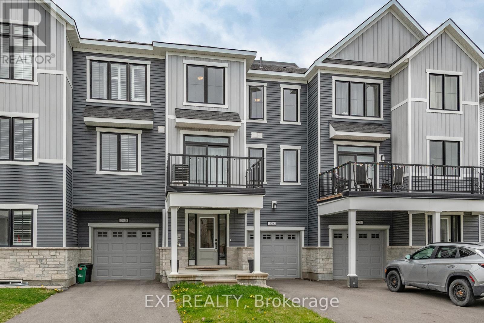 












528 RYE GRASS WAY

,
Ottawa,




Ontario
K2J7A1

