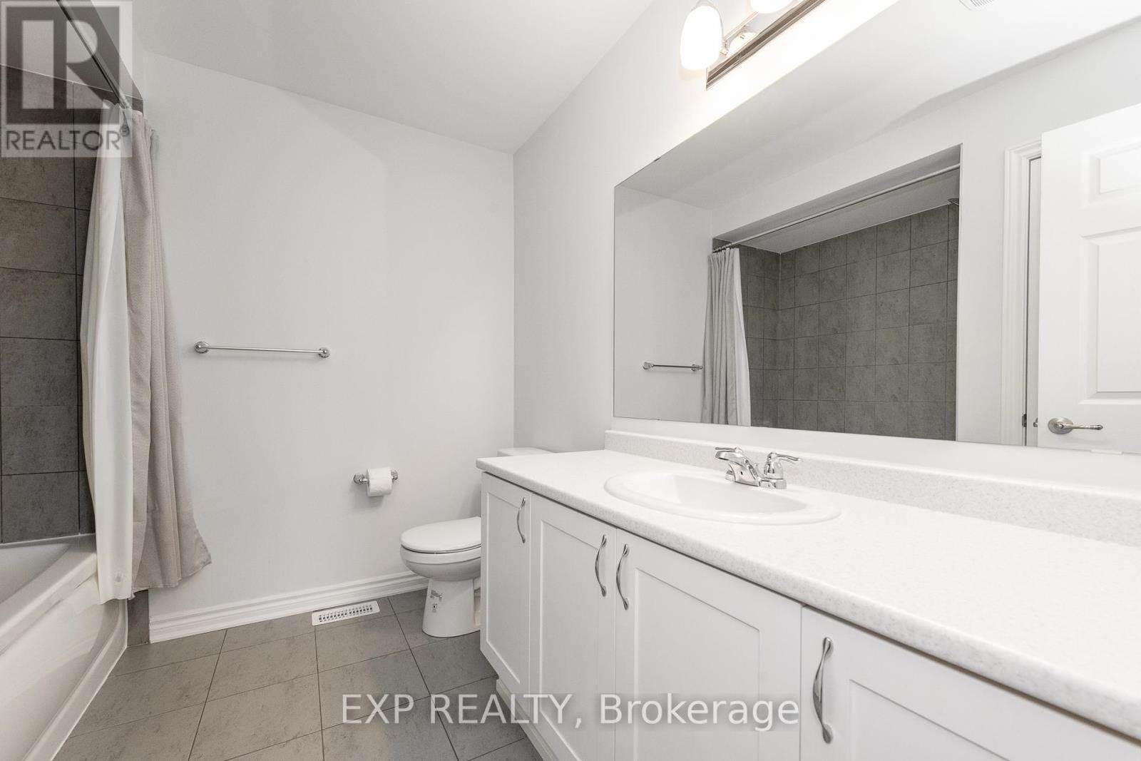 












528 RYE GRASS WAY

,
Ottawa,




Ontario
K2J7A1

