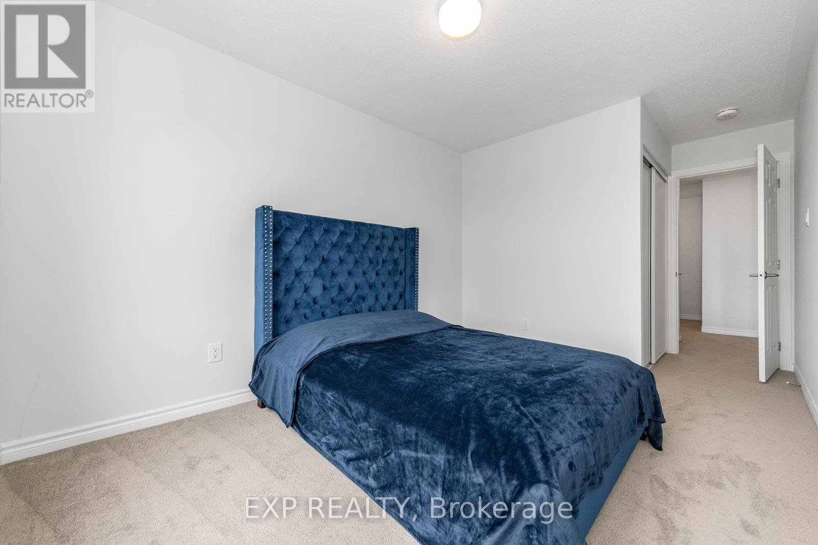 












528 RYE GRASS WAY

,
Ottawa,




Ontario
K2J7A1

