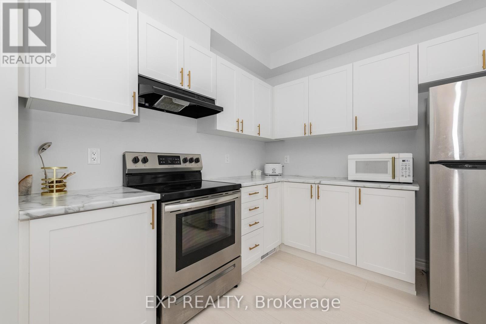 












528 RYE GRASS WAY

,
Ottawa,




Ontario
K2J7A1


