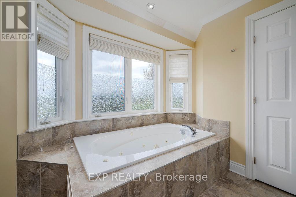












6768 BREANNA CARDILL STREET

,
Ottawa,




Ontario
K4P0C3

