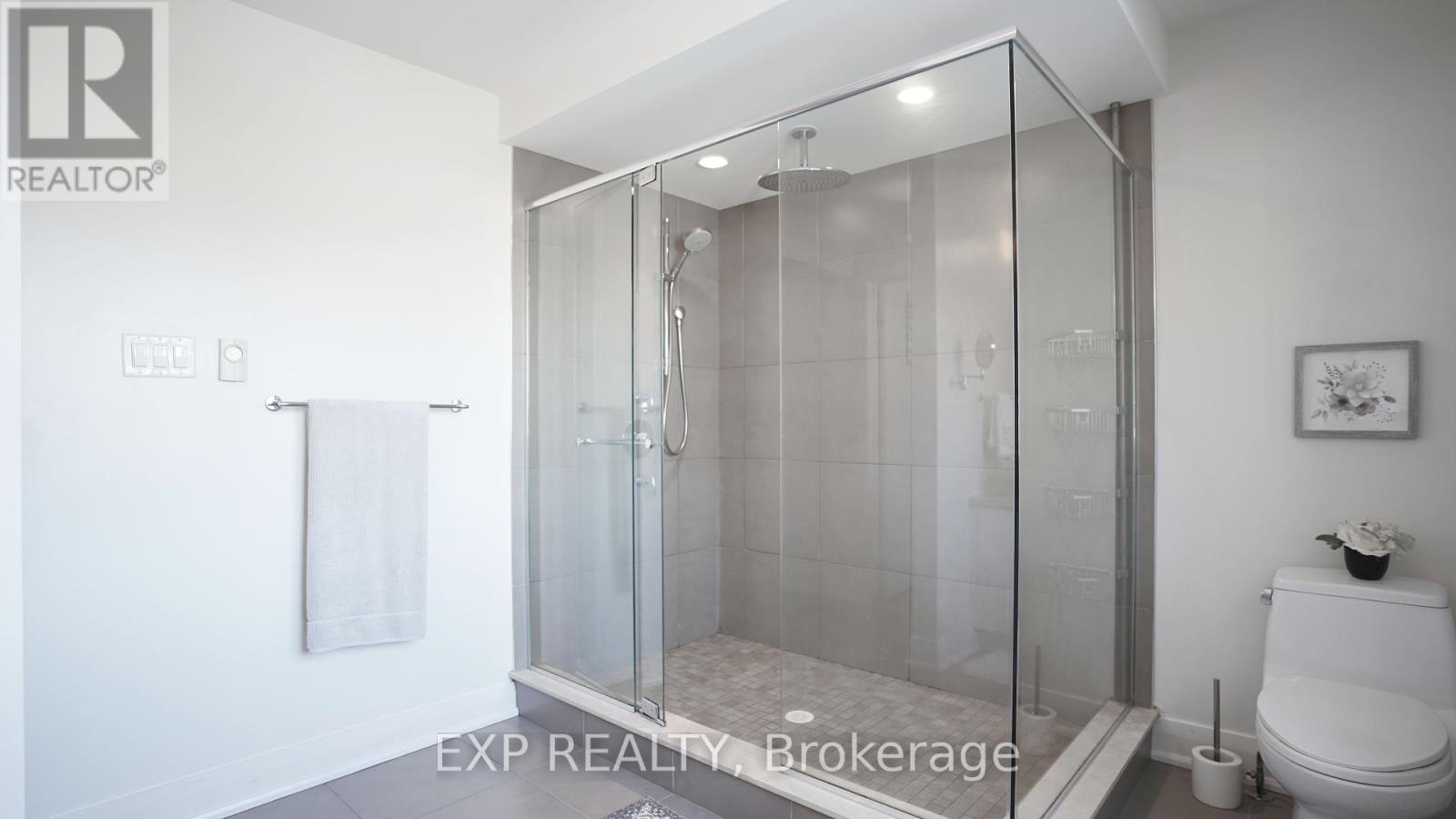 












17 CHESSWOOD COURT

,
Ottawa,




Ontario
K2E7E3

