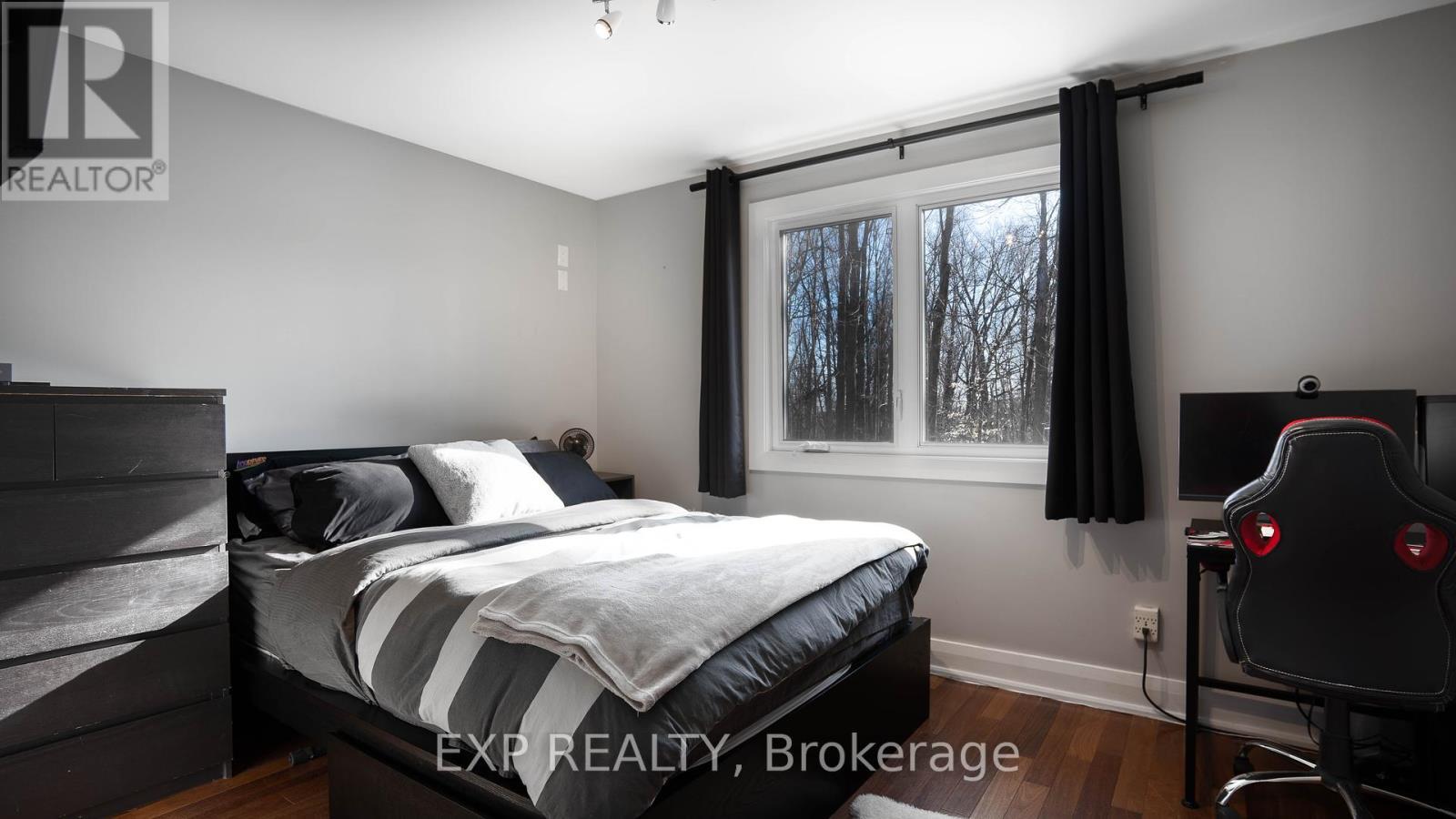 












17 CHESSWOOD COURT

,
Ottawa,




Ontario
K2E7E3

