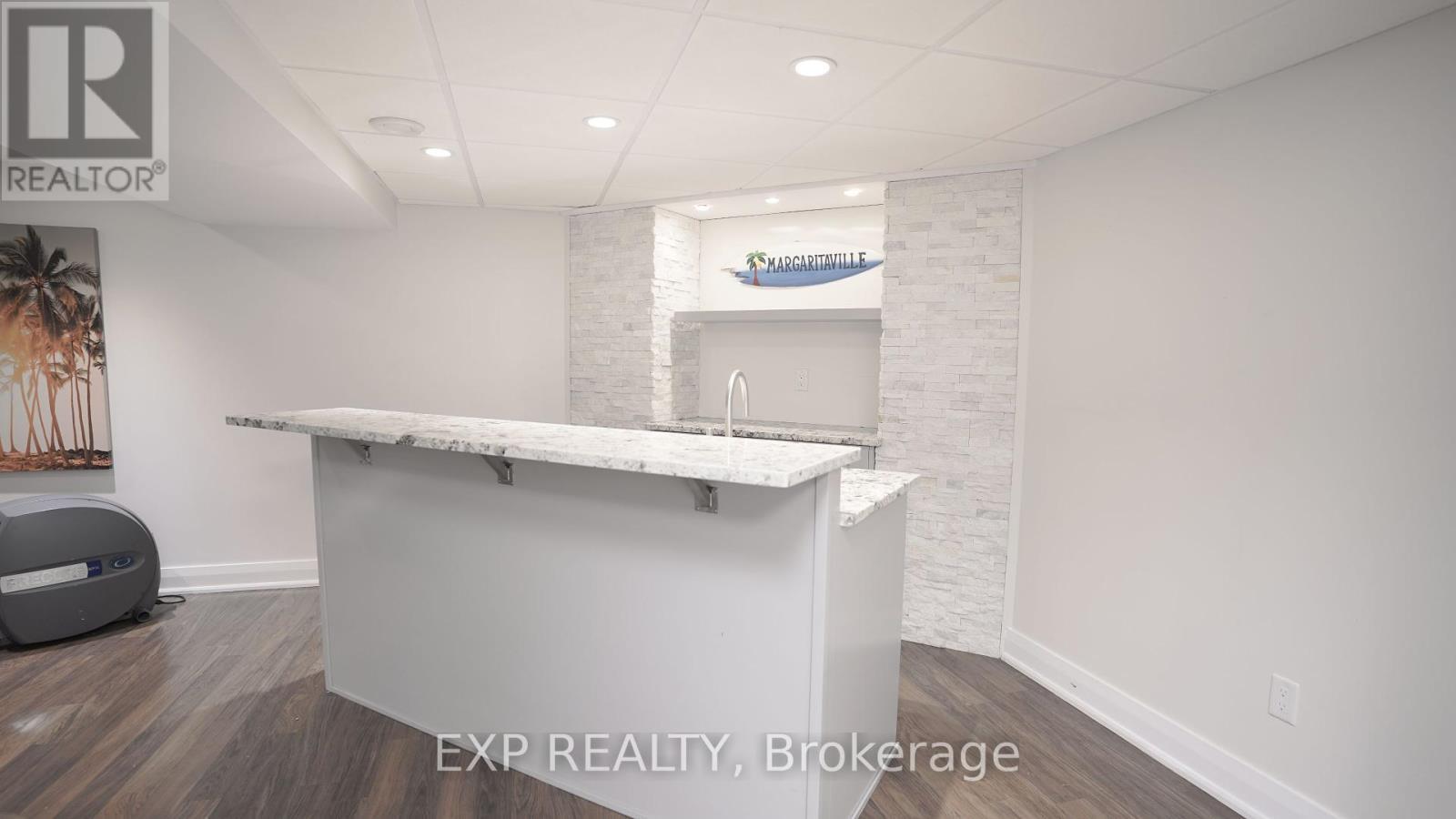 












17 CHESSWOOD COURT

,
Ottawa,




Ontario
K2E7E3

