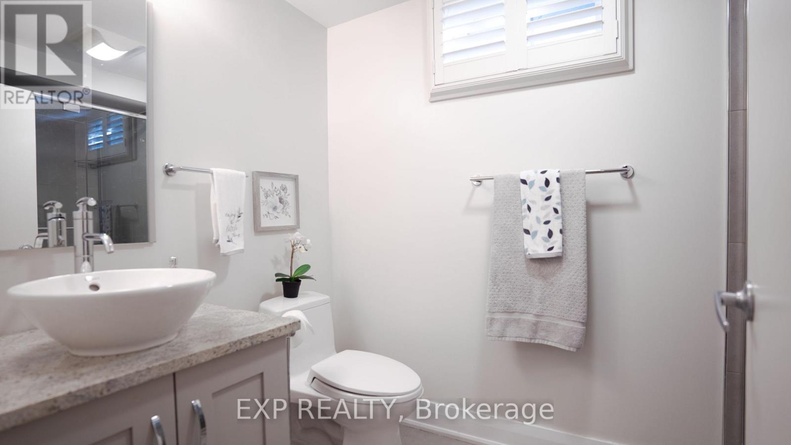 












17 CHESSWOOD COURT

,
Ottawa,




Ontario
K2E7E3

