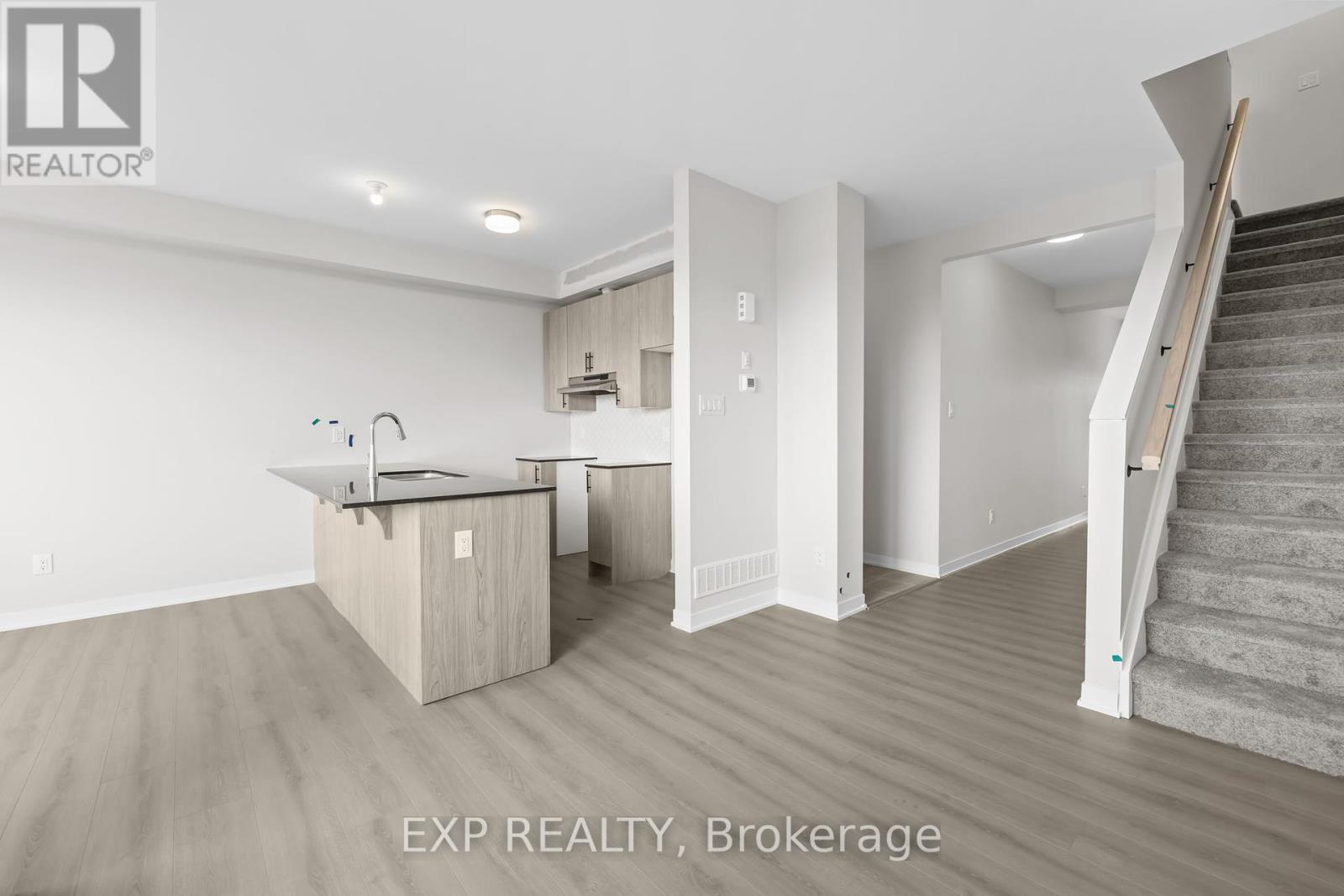 












817 ANDESITE TERRACE

,
Ottawa,




Ontario
K2J7H4

