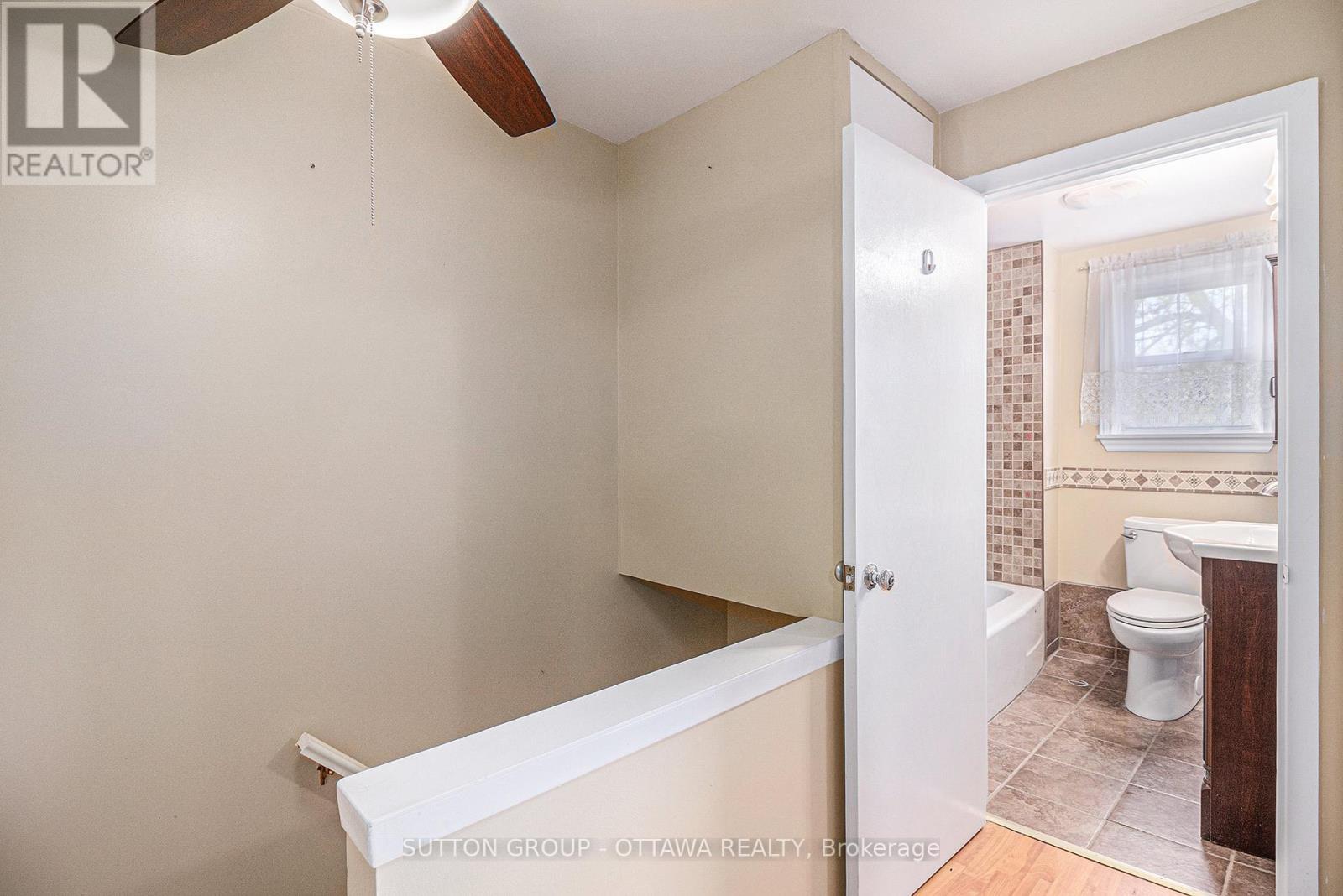 












1341 RAVEN AVENUE

,
Ottawa,




Ontario
K1Z7Y3


