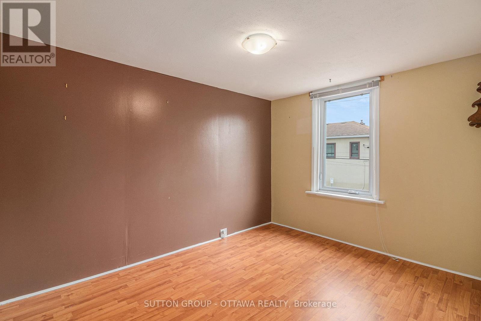 












1341 RAVEN AVENUE

,
Ottawa,




Ontario
K1Z7Y3


