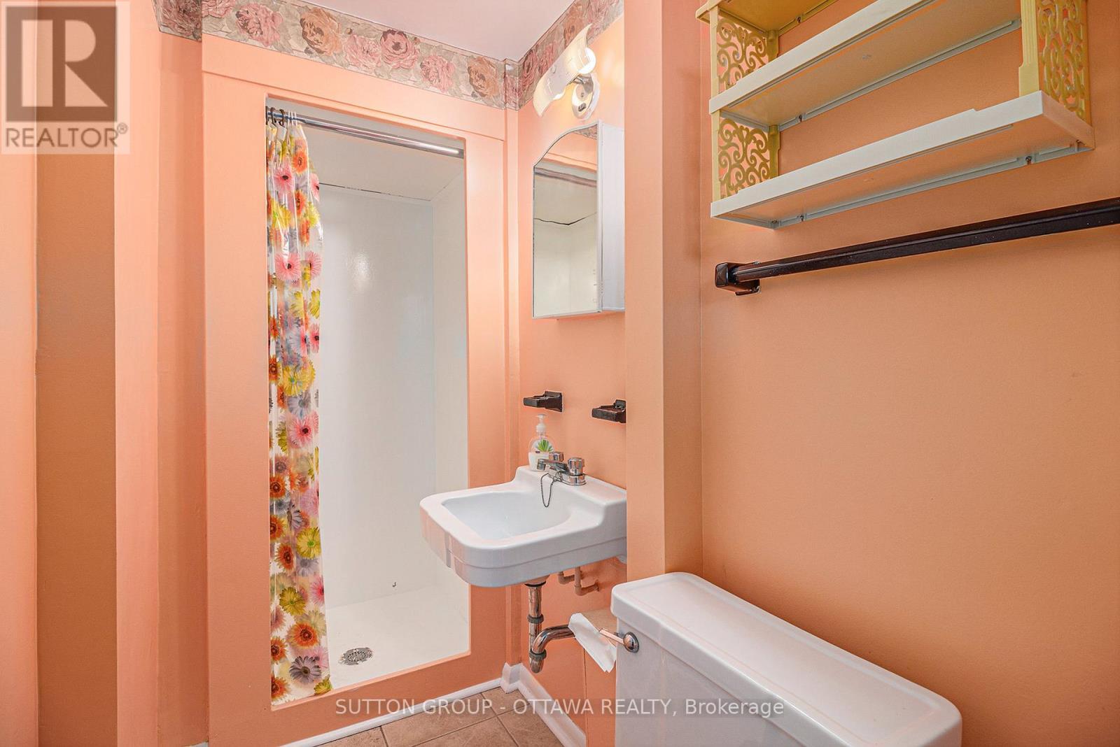 












1341 RAVEN AVENUE

,
Ottawa,




Ontario
K1Z7Y3

