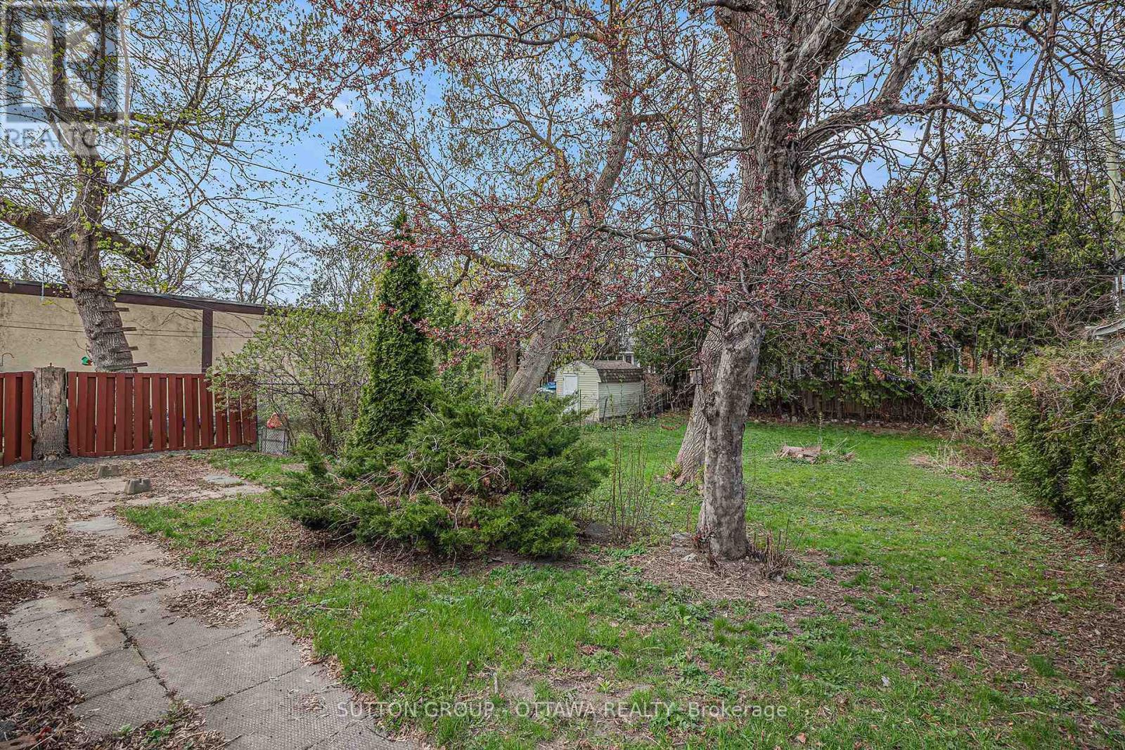 












1341 RAVEN AVENUE

,
Ottawa,




Ontario
K1Z7Y3

