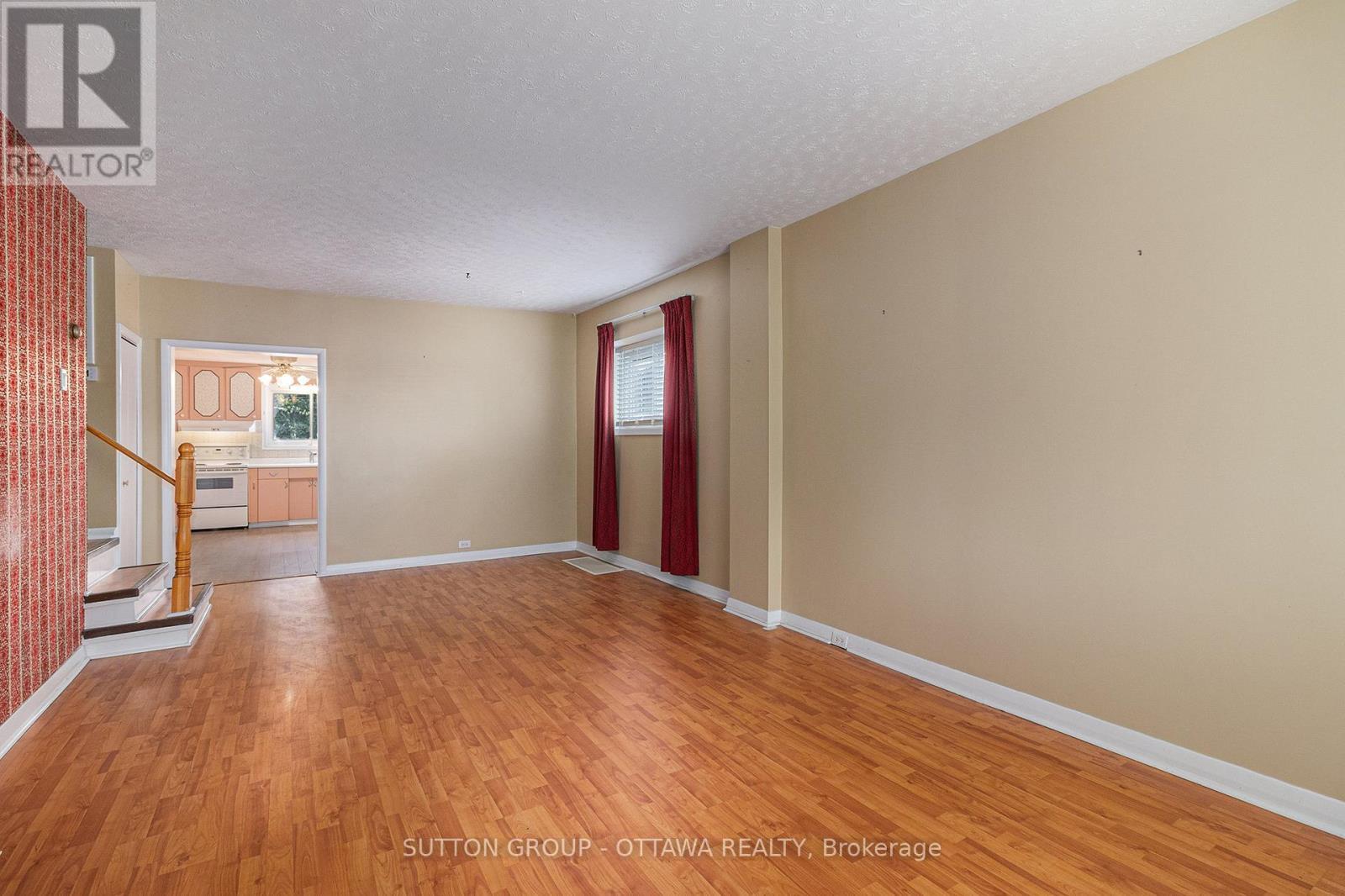 












1341 RAVEN AVENUE

,
Ottawa,




Ontario
K1Z7Y3

