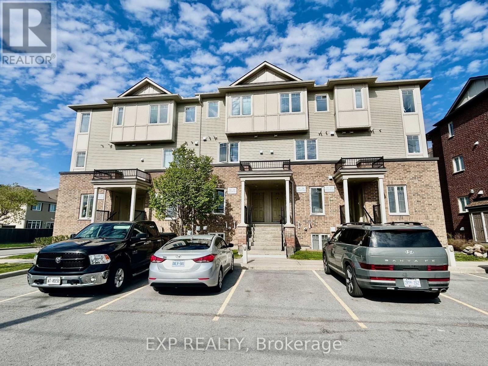 












208 SHANLY PRIVATE

,
Ottawa,




Ontario
K2J5X6

