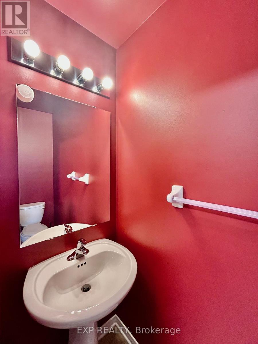 












208 SHANLY PRIVATE

,
Ottawa,




Ontario
K2J5X6

