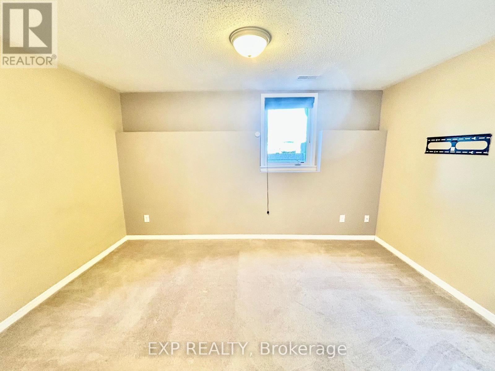 












208 SHANLY PRIVATE

,
Ottawa,




Ontario
K2J5X6

