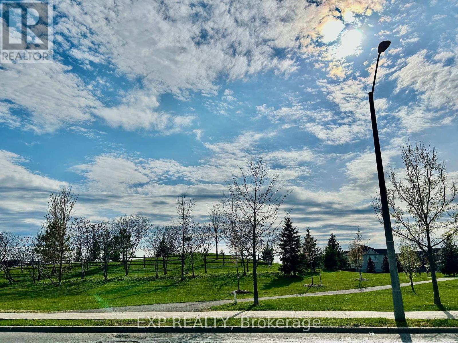 












208 SHANLY PRIVATE

,
Ottawa,




Ontario
K2J5X6

