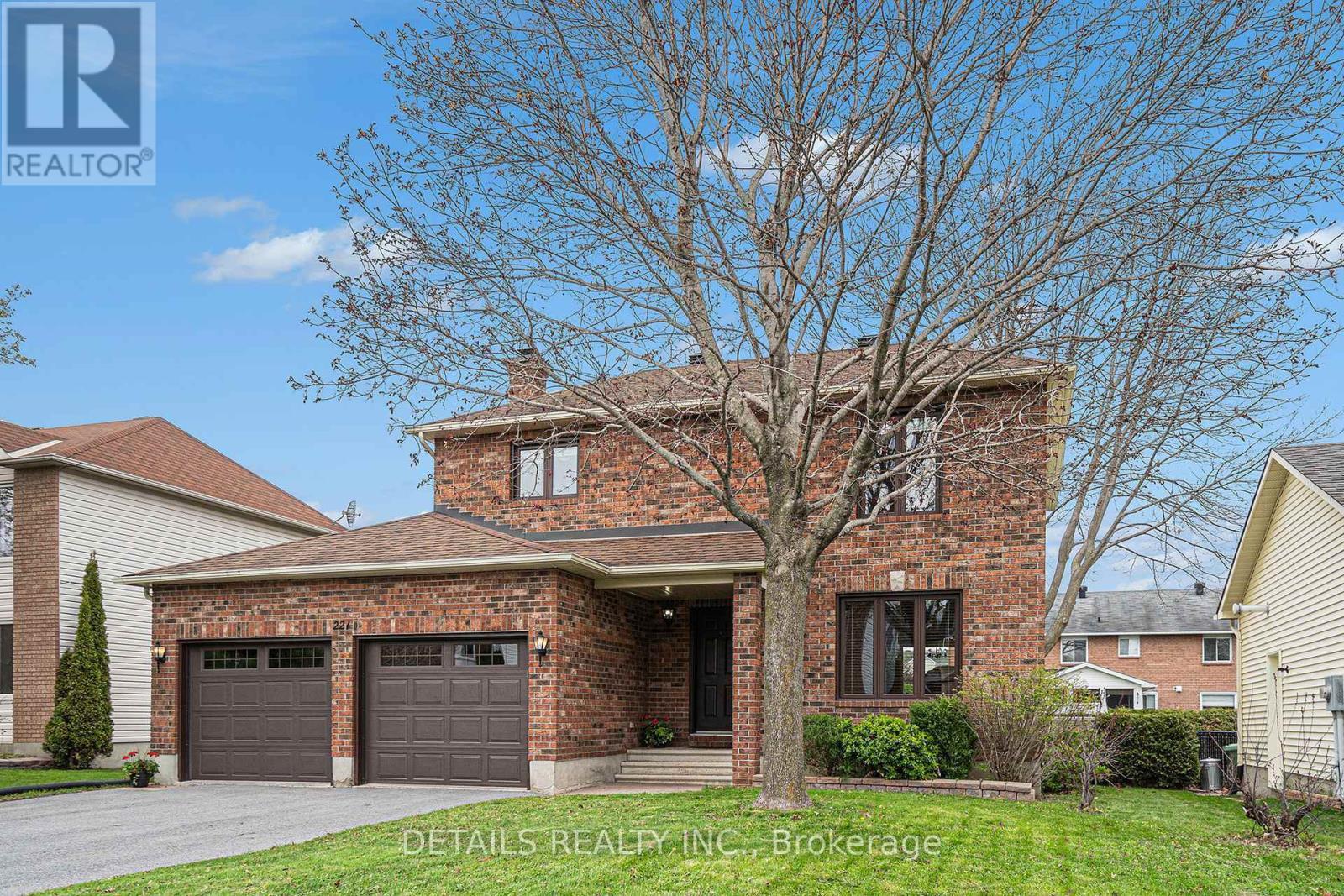 












221 MACDOUGALL STREET

,
Russell,




Ontario
K4R1A5

