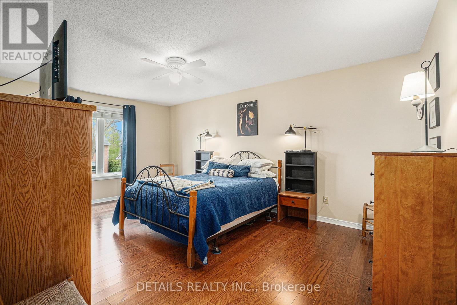 












221 MACDOUGALL STREET

,
Russell,




Ontario
K4R1A5


