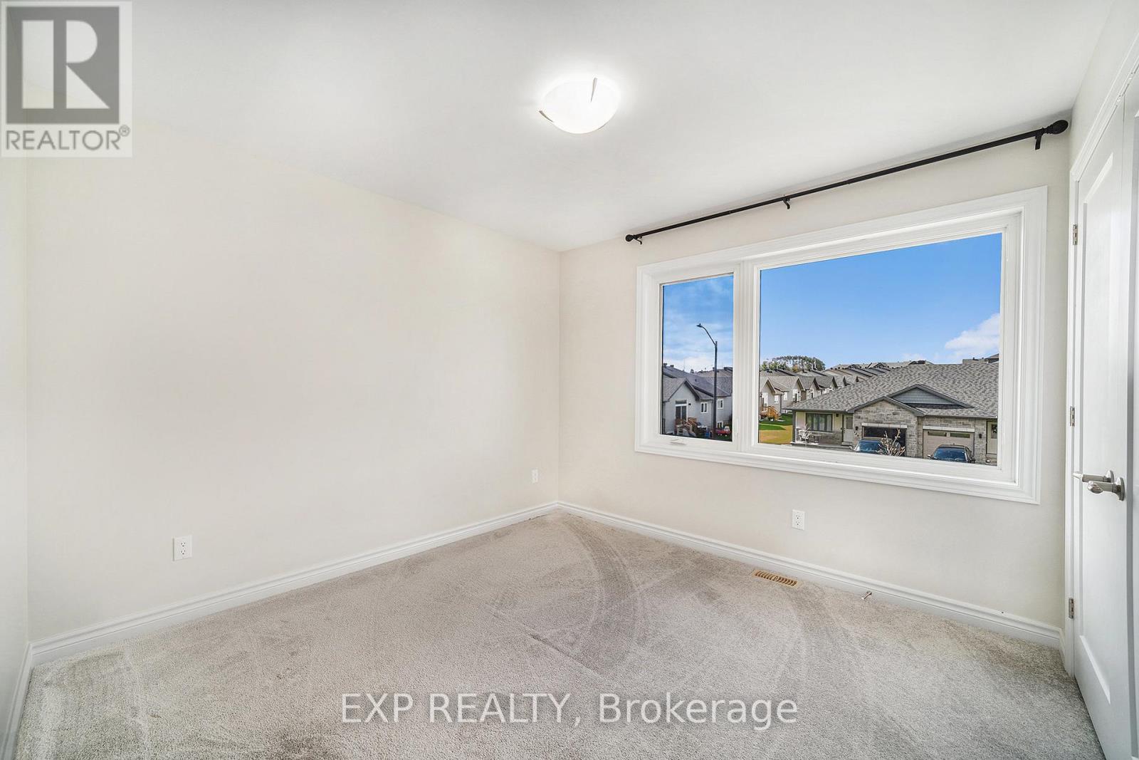 












125 SEABERT DRIVE

,
Arnprior,




Ontario
K7S0H9

