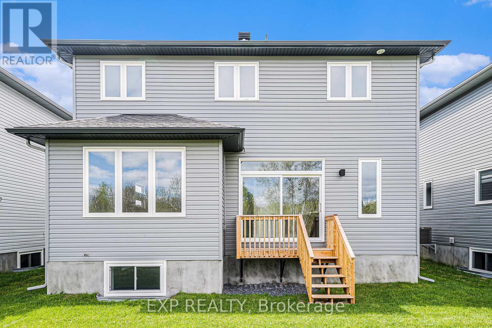 












125 SEABERT DRIVE

,
Arnprior,




Ontario
K7S0H9


