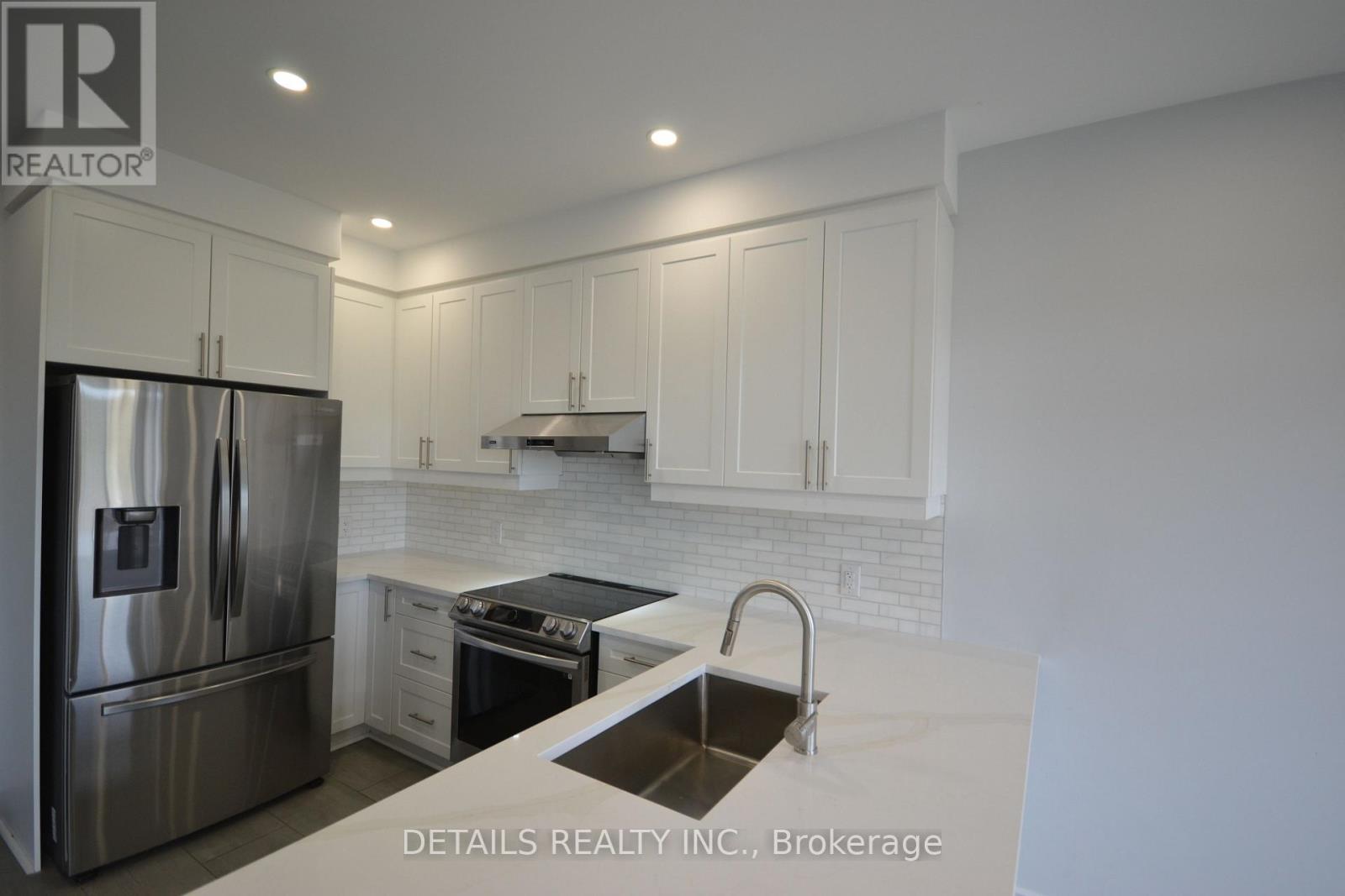 












116 UNITY PLACE

,
Ottawa,




Ontario
K2S2Y8

