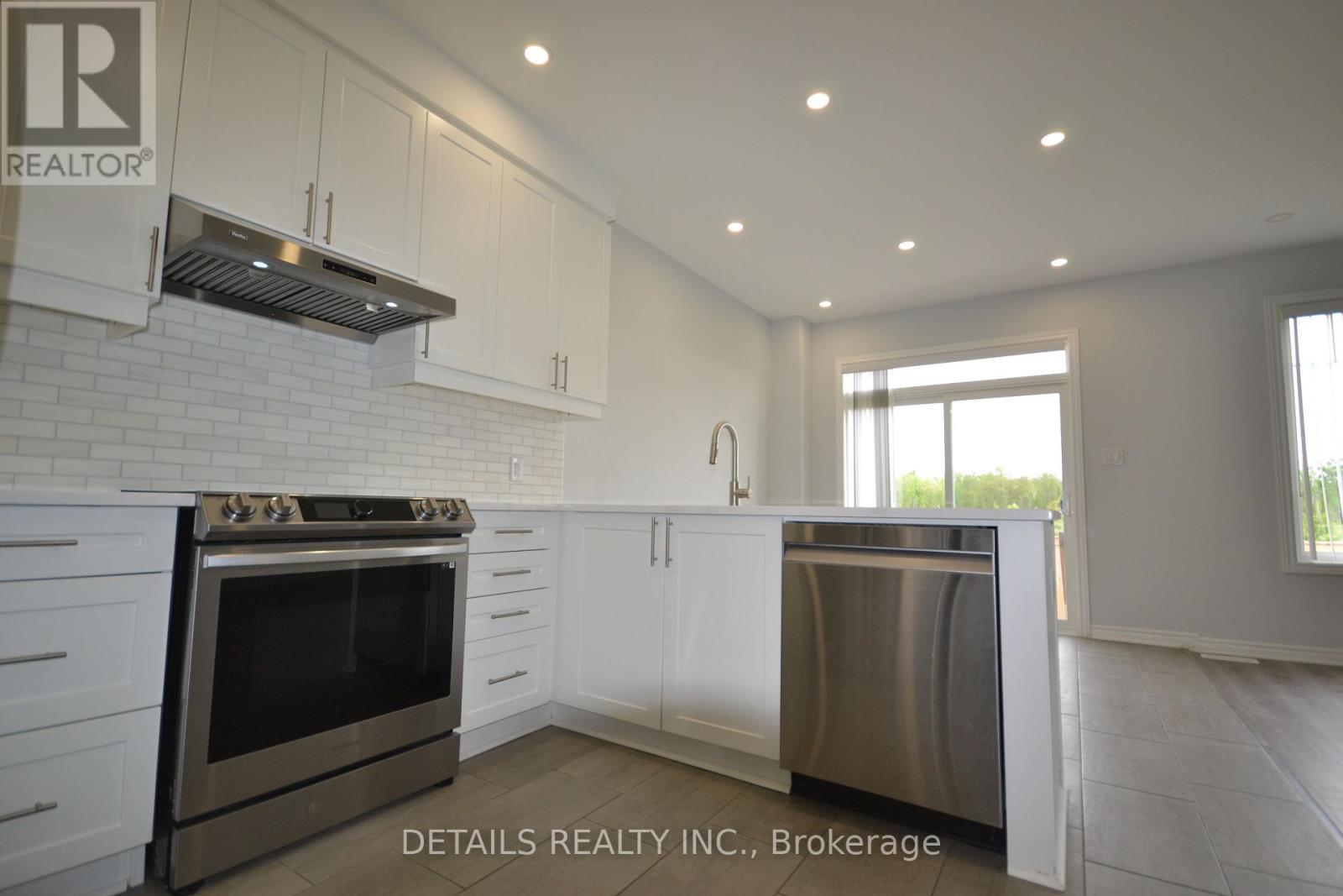 












116 UNITY PLACE

,
Ottawa,




Ontario
K2S2Y8

