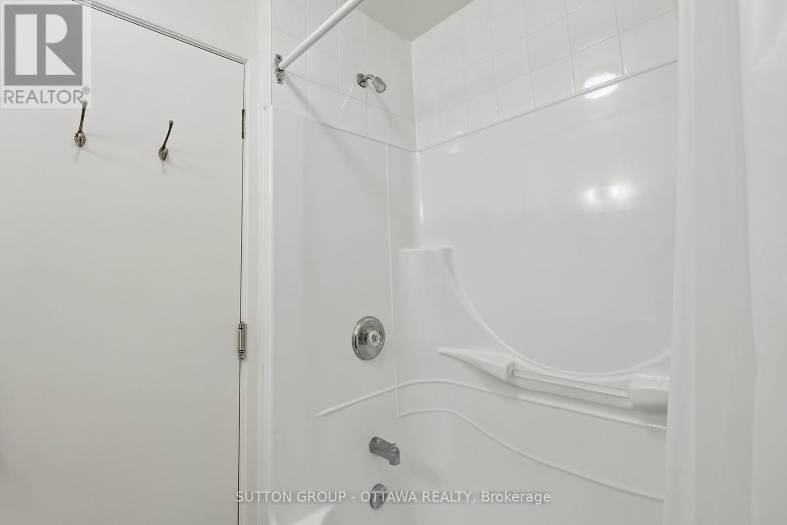 












265 PARKDALE AVENUE

,
Ottawa,




Ontario
K1Y1G1

