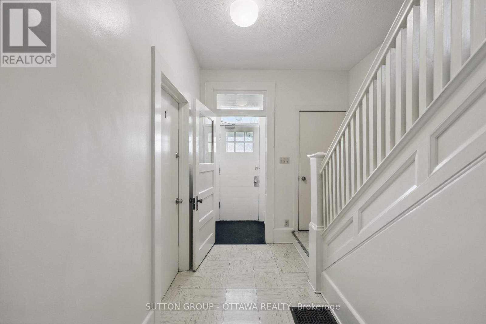 












265 PARKDALE AVENUE

,
Ottawa,




Ontario
K1Y1G1

