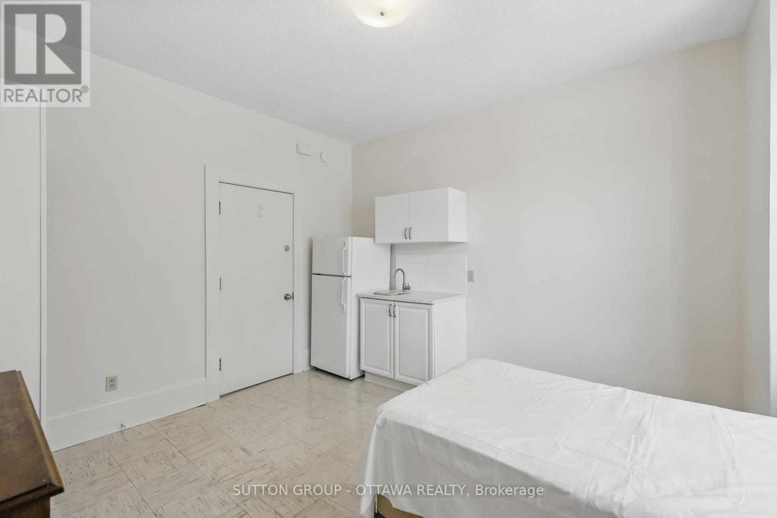 












265 PARKDALE AVENUE

,
Ottawa,




Ontario
K1Y1G1

