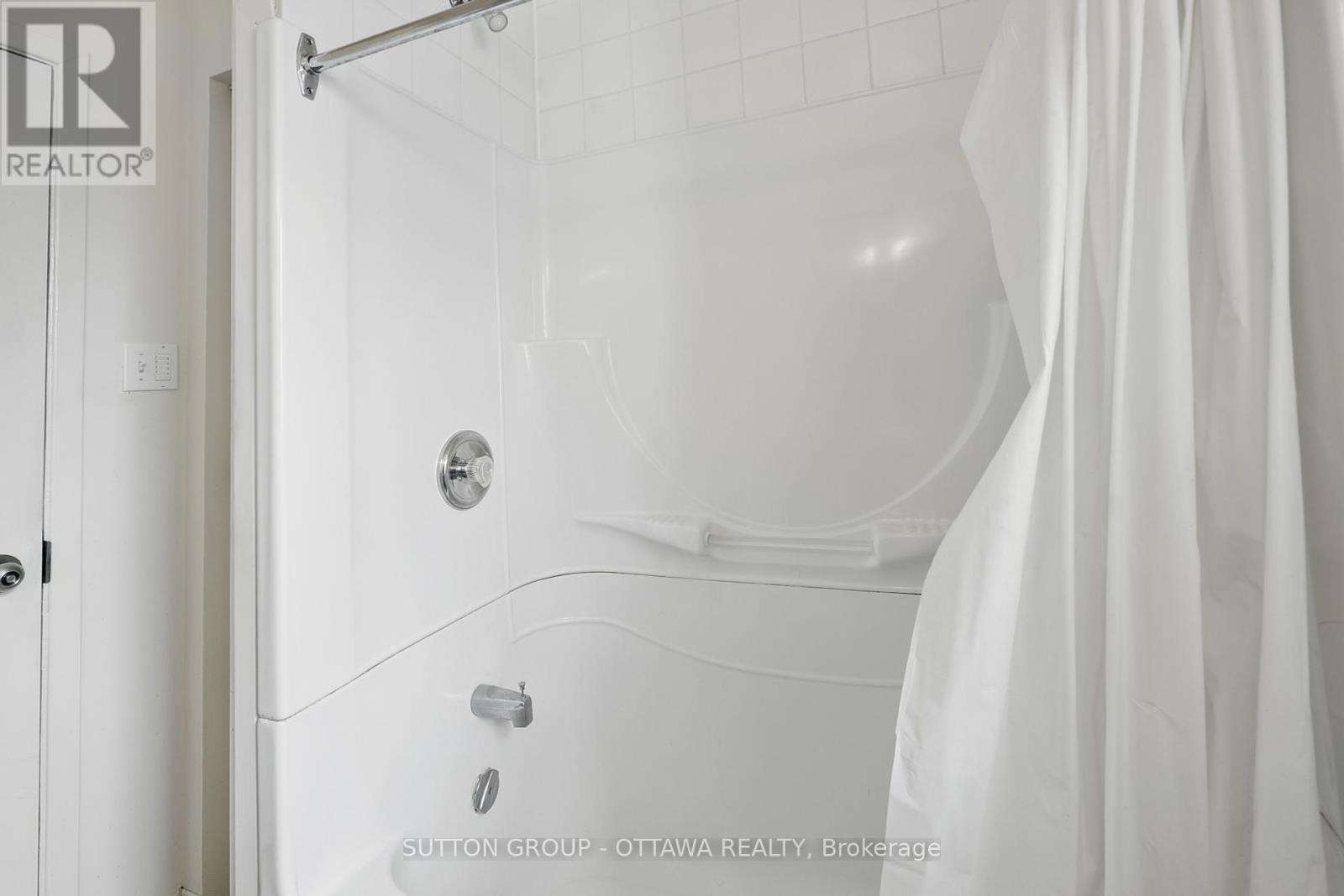 












265 PARKDALE AVENUE

,
Ottawa,




Ontario
K1Y1G1

