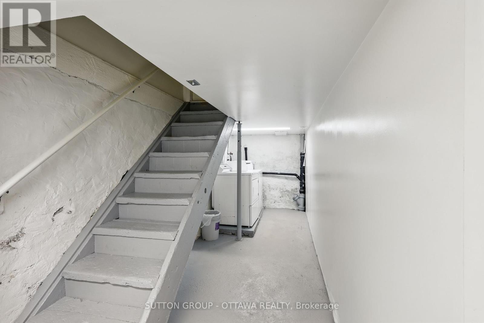












265 PARKDALE AVENUE

,
Ottawa,




Ontario
K1Y1G1

