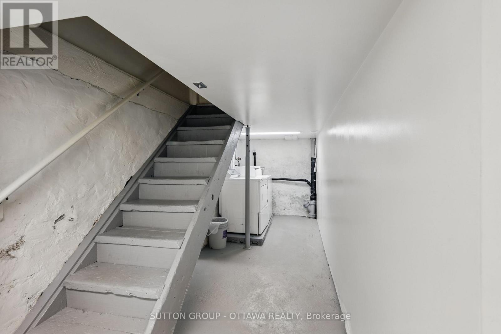 












265 PARKDALE AVENUE

,
Ottawa,




Ontario
K1Y1G1

