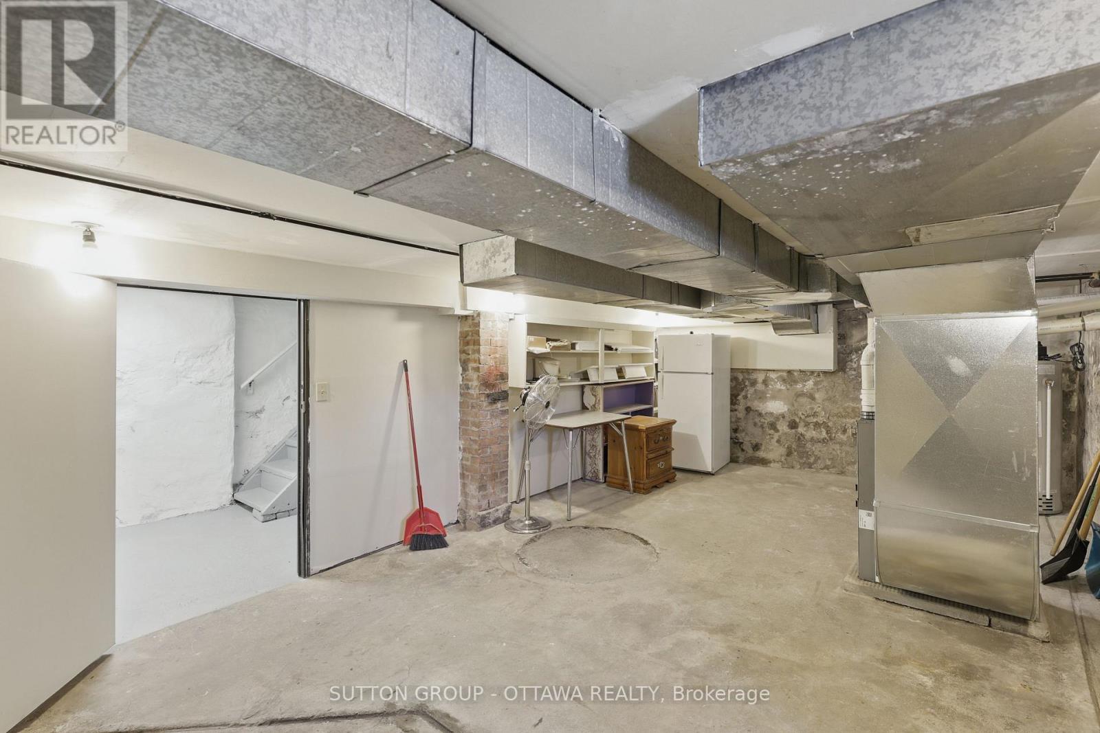 












265 PARKDALE AVENUE

,
Ottawa,




Ontario
K1Y1G1

