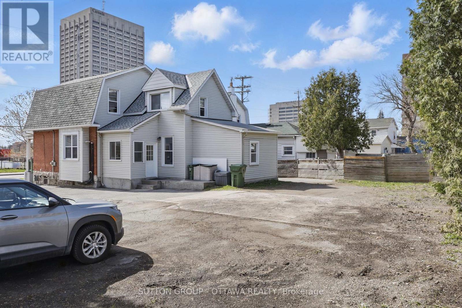 












265 PARKDALE AVENUE

,
Ottawa,




Ontario
K1Y1G1

